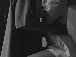 Erotinis vaizdo pokalbis Damcoupled