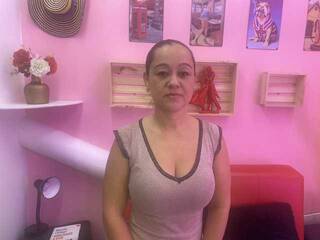 Erotinis vaizdo pokalbis danajuan