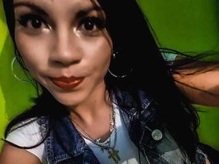 Erotinis vaizdo pokalbis Daniela-Arias