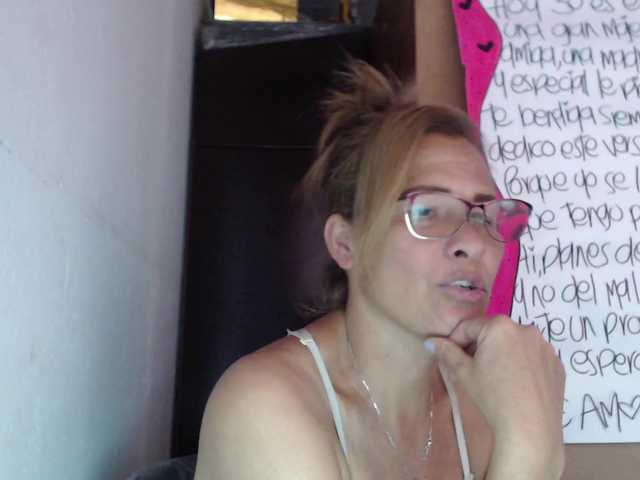 Transliacijos ekrano nuotraukos Daniela-hot1