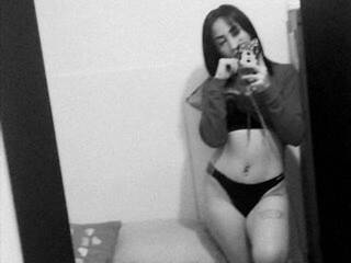 Erotinis vaizdo pokalbis daniela-ortiz