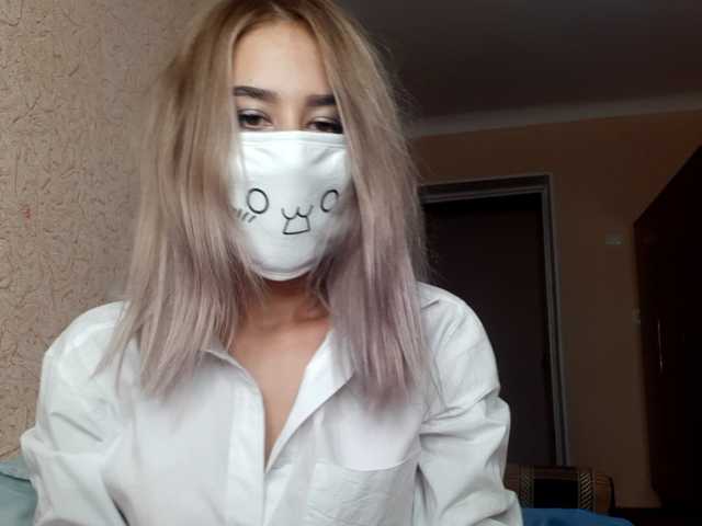 Transliacijos ekrano nuotraukos Danielle-mikk