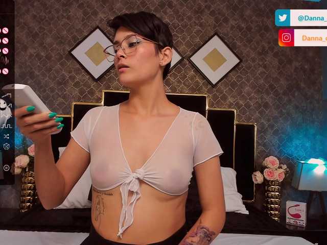 Nuotraukos DannaCartier I'm Danna✨ All requests are full in private(discussed in pm) ❤put love!REMEMBER FOLLOW ME IN IGTW: danna_carter_ #dom #smalltits #schoolgirl #shorthair #teasing remain @remain of @total (PAINTBODY SHOW AT @total) TY FOR YOUR @sofar Tks