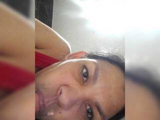 Erotinis vaizdo pokalbis Dannapez