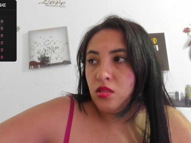 Nuotraukos dannascott26 Who is the lucky one to get wet today?#hairypussy-pantyhoe