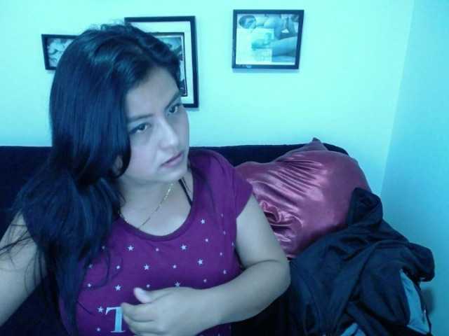 Transliacijos ekrano nuotraukos Daphne-Hot