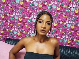 Erotinis vaizdo pokalbis DarkChocolate