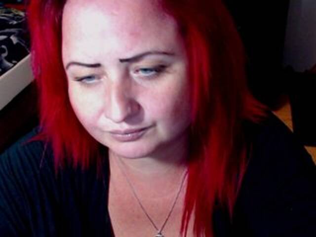 Transliacijos ekrano nuotraukos KinkyDomina