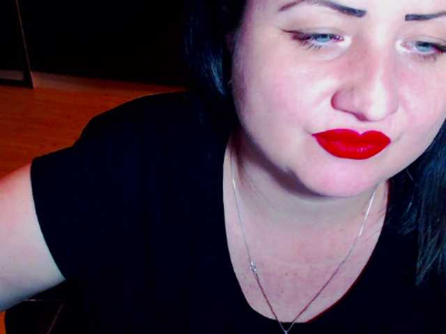 Transliacijos ekrano nuotraukos KinkyDomina