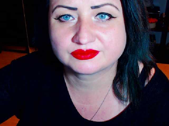 Transliacijos ekrano nuotraukos KinkyDomina