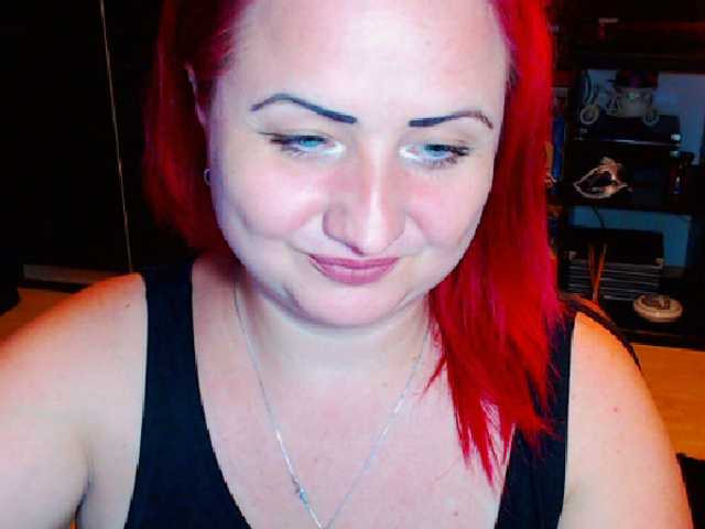 Transliacijos ekrano nuotraukos KinkyDomina