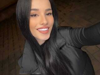 Erotinis vaizdo pokalbis DeeaLexa