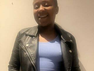 Erotinis vaizdo pokalbis deliciousM