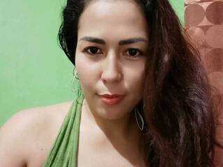 Erotinis vaizdo pokalbis Delmar27