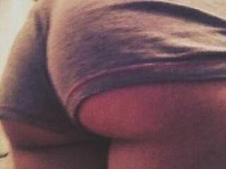 Erotinis vaizdo pokalbis demonitsa