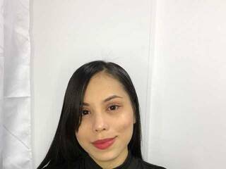 Erotinis vaizdo pokalbis Demyrosse