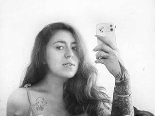 Erotinis vaizdo pokalbis FortuneCarmen