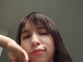 Erotinis vaizdo pokalbis DollAmmy