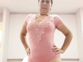 Erotinis vaizdo pokalbis DIana-Catlin