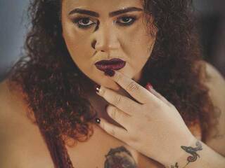 Erotinis vaizdo pokalbis DianaTomson