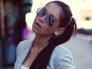 Erotinis vaizdo pokalbis DianeFire