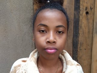 Erotinis vaizdo pokalbis Didianah