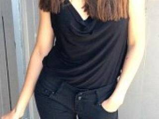 Erotinis vaizdo pokalbis diivaa