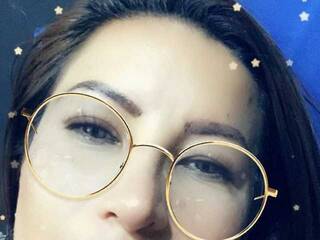 Erotinis vaizdo pokalbis Dinawet