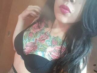 Erotinis vaizdo pokalbis Dirthyemy