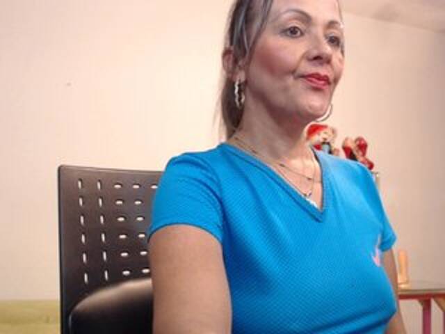 Transliacijos ekrano nuotraukos SquirtNstyGrl