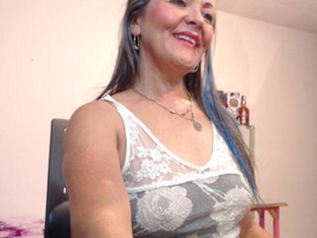 Transliacijos ekrano nuotraukos SquirtNstyGrl