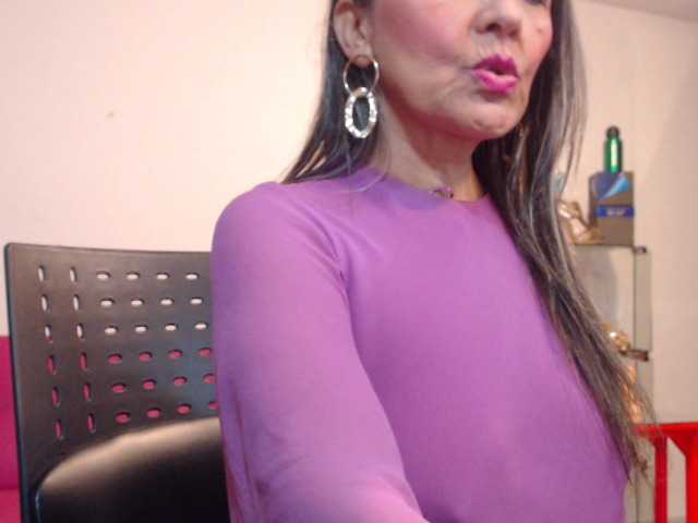 Transliacijos ekrano nuotraukos SquirtNstyGrl