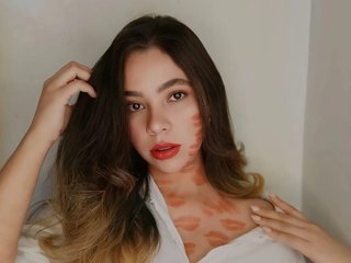 Erotinis vaizdo pokalbis Atena