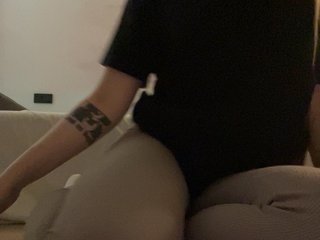 Erotinis vaizdo pokalbis DixonYSexy