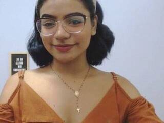 Erotinis vaizdo pokalbis dixye1