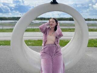 Erotinis vaizdo pokalbis DollVice