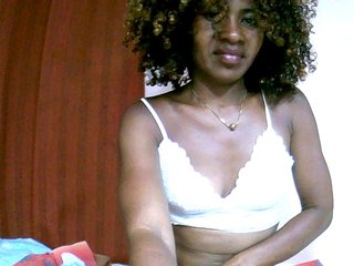 Erotinis vaizdo pokalbis DonnelaQuin