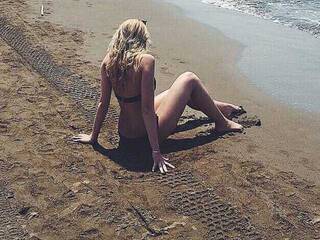 Erotinis vaizdo pokalbis DorisSoft