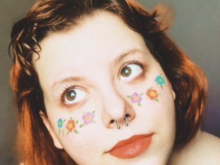 Erotinis vaizdo pokalbis DOSHI