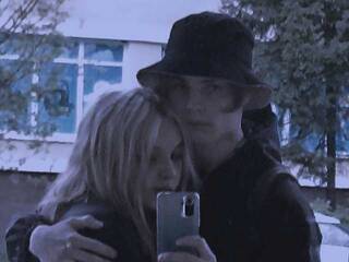 Erotinis vaizdo pokalbis DoubleLime