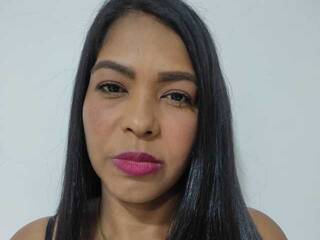 Erotinis vaizdo pokalbis DoutzenDrose