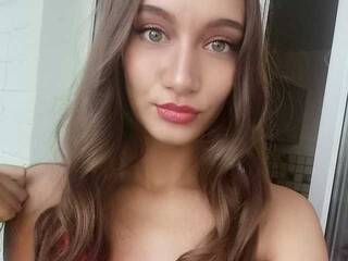 Erotinis vaizdo pokalbis DragonBoxx