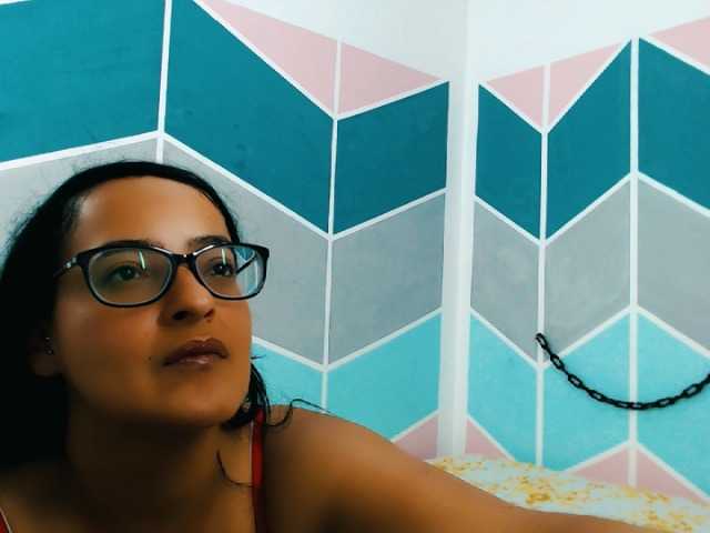 Transliacijos ekrano nuotraukos Dulcetaylor