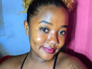 Erotinis vaizdo pokalbis Dyane66