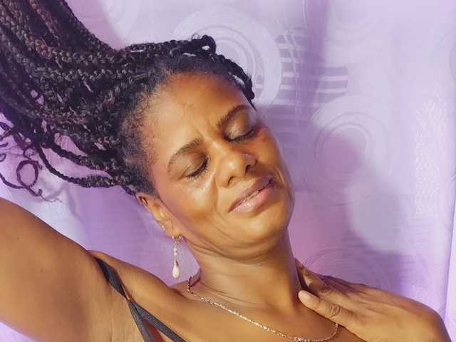 Profilio nuotrauka ebony-cougar
