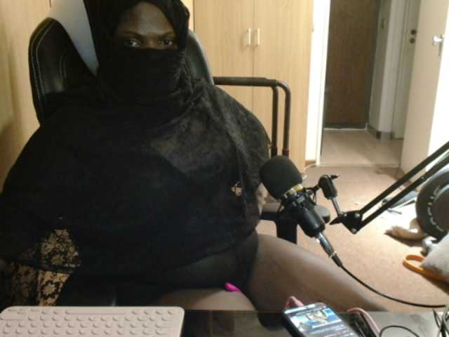 Transliacijos ekrano nuotraukos HijabonyXLClit
