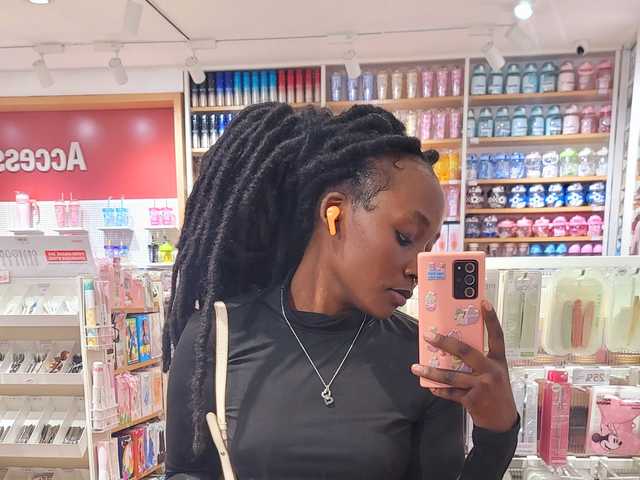 Profilio nuotrauka Ebonycutelyn