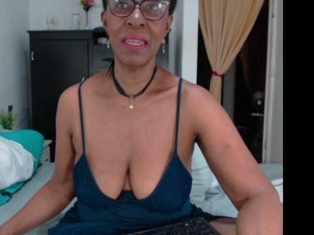 Nuotraukos ebonymilf make me happy