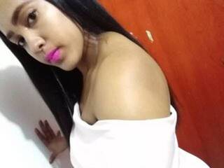 Erotinis vaizdo pokalbis EbonyRosy