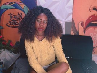 Erotinis vaizdo pokalbis Ebonystorm